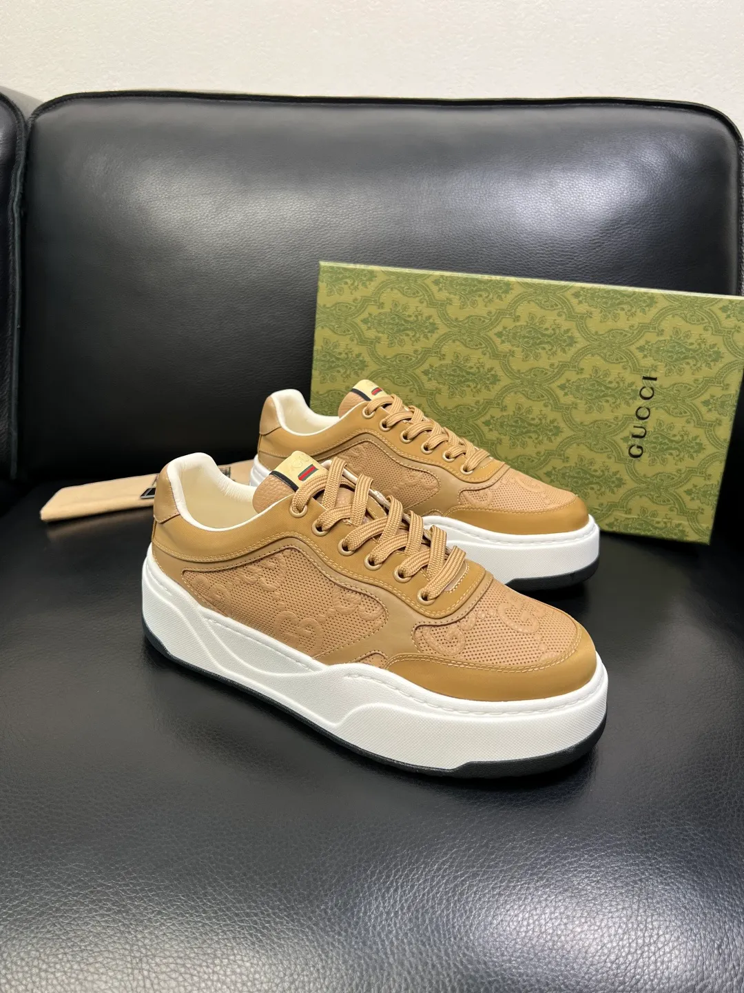 Men's shoes 💰840 Gucci high quality top crafts Gucci counter new original factory configuration, imported cowhide fabric from Italy, imported cowhide lining, breathable and comfortable, sole: original factory special supply original sole super comfortable, original factory and single goods, welcome to compare, code number 38-44 (customized 45 46)